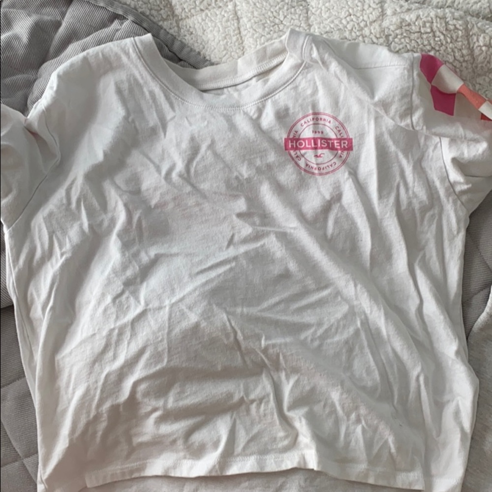 Hollister cropped tee